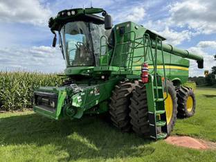 2022 John Deere S790
