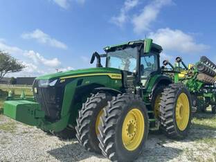 2022 John Deere 8R 370