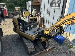 2000 Caterpillar 301.5