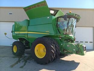 2017 John Deere S690