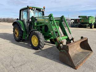 2009 John Deere 6330 Premium