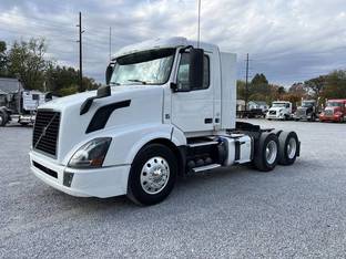 2017 Volvo VNL64T300