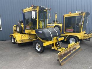 2022 Superior Broom DT74C