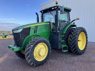 2014 John Deere 7210R