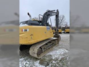 2017 John Deere 160G LC