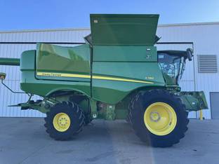 2022 John Deere S780