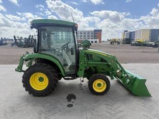 2023 John Deere 3046R