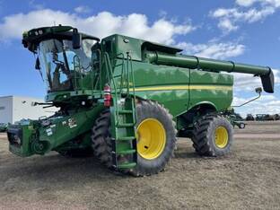 2022 John Deere S780