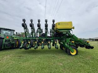2023 John Deere 1795