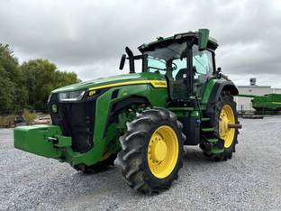 2023 John Deere 8R 230