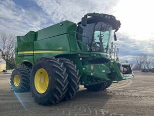 2023 John Deere S780
