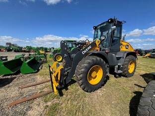 2023 John Deere 344L