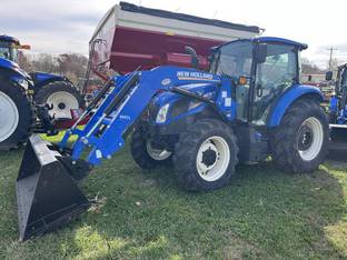 2017 New Holland T4.90