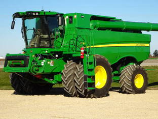 2024 John Deere S780