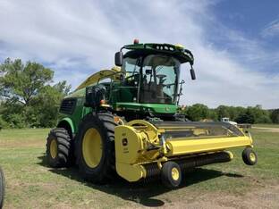 2021 John Deere 9700