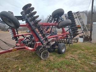 Case IH 330