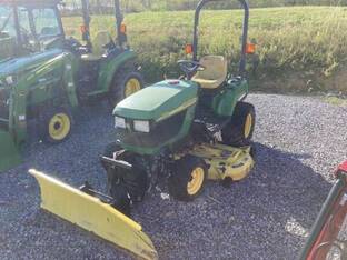 2004 John Deere 2210