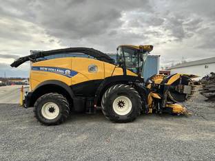 2022 New Holland FR550