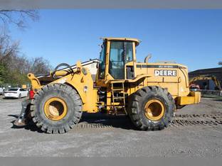 2000 John Deere 744H