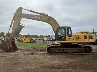 2004 John Deere 330C LC