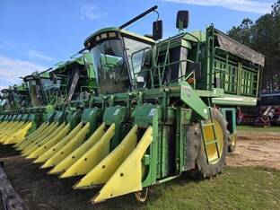 2004 John Deere 9986