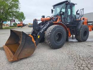 2025 Hitachi ZW220-7