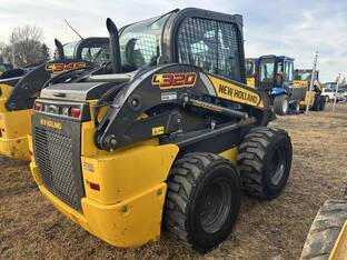 2023 New Holland L320