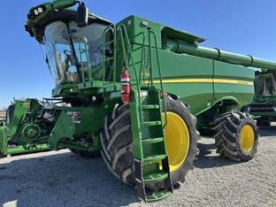 2024 John Deere S780