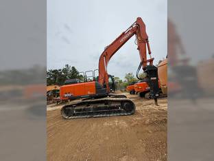 2023 Hitachi ZX300 LC-6