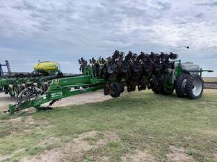 2023 Unverferth 2030LT