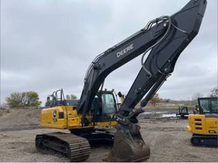 2023 John Deere 250 P