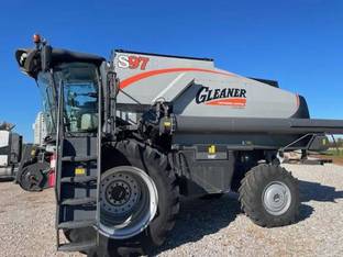 2023 Gleaner S9 Series S97