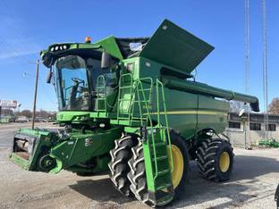2012 John Deere S690