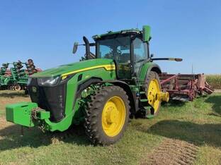 2023 John Deere 8R 250