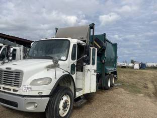 2014 Freightliner BUSINESS CLASS M2 106