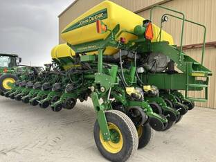 2011 John Deere 1770NT CCS