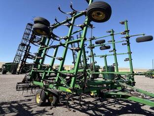 2014 John Deere 2210