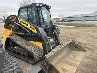 2019 New Holland C237