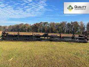 2018 MacDon Industries FD140