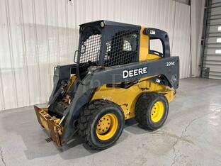 2015 John Deere 326E