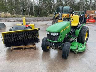 2011 John Deere 2520