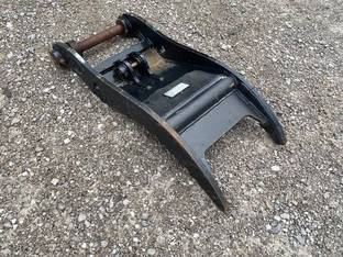 2023 NEWMAN TRACTOR LONG THUMB 40MM PIN