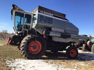 1980 Gleaner N5