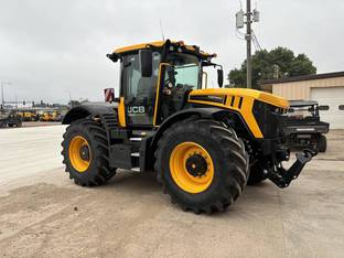2024 JCB Fastrac 4220