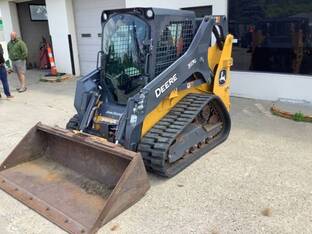 2022 John Deere 317G