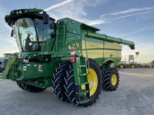 2022 John Deere S780
