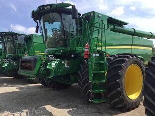 2023 John Deere S780