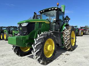 2023 John Deere 6R 230