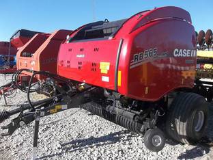 2025 Case IH RB565