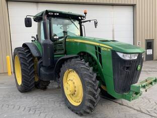 2013 John Deere 8260R